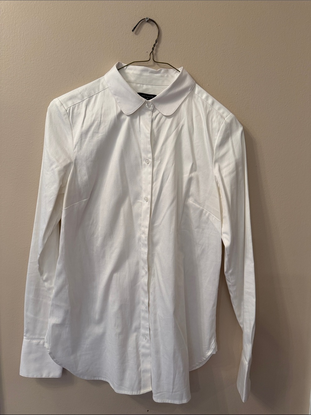 Ann Taylor White Long-Sleeve Button-Up Shirt